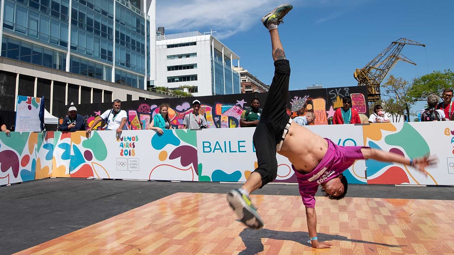 Démonstration de breaking lors des Jeux olympiques de la jeunesse à Buenos Aires, le 10 octobre 2018 