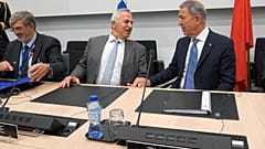 Αποστολάκης: Επιζητούμε την ειρήνη, αλλά δεν κάνουμε πίσω