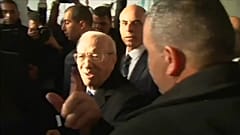 Le président tunisien, dans un état "critique", a été hopitalisé