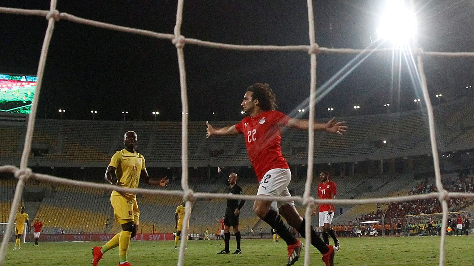 ما حقيقة عودة عمرو وردة إلى صفوف منتخب مصر بعد استبعاده بتهمة التحرش؟