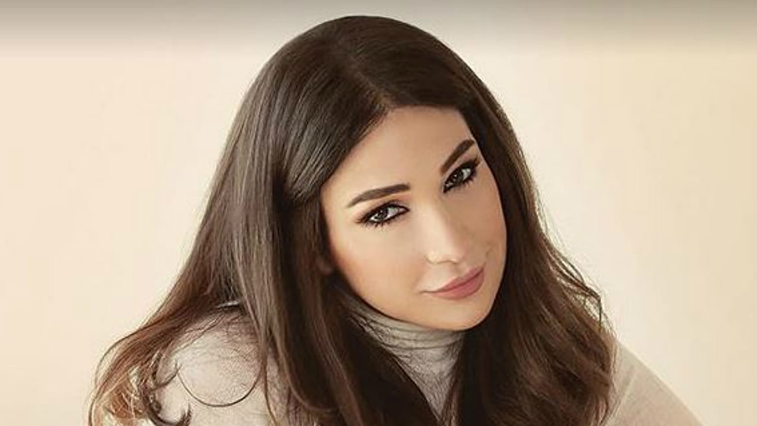 الإعلامية اللبنانية ديما صادق 