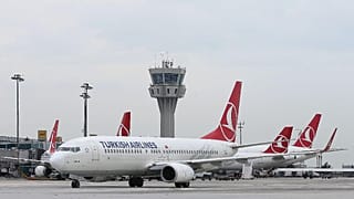 İstanbul'dan Lyon'a giden THY uçağı yarı yoldan döndü