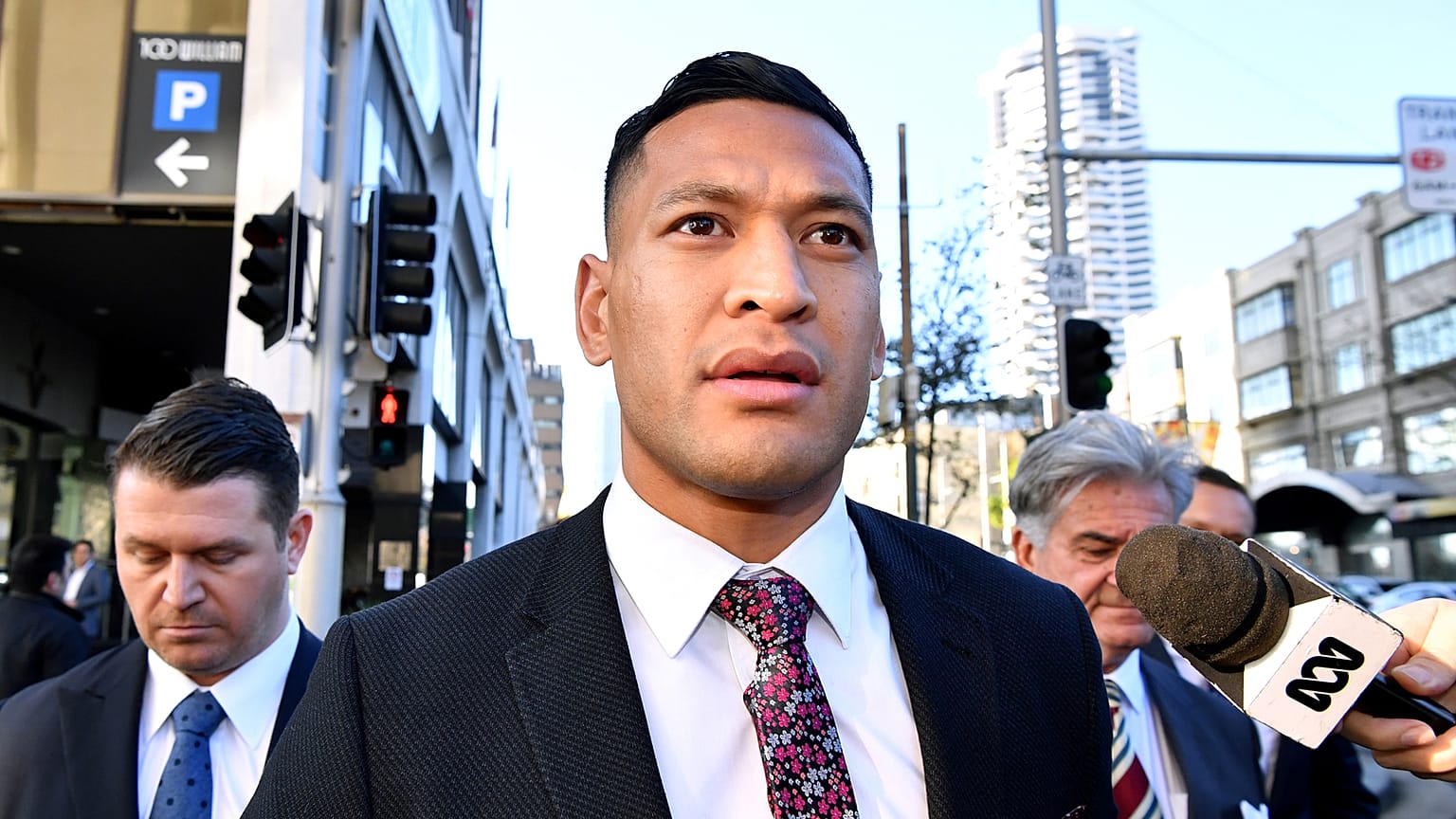 Israel Folau a békéltető tárgyalás előtt