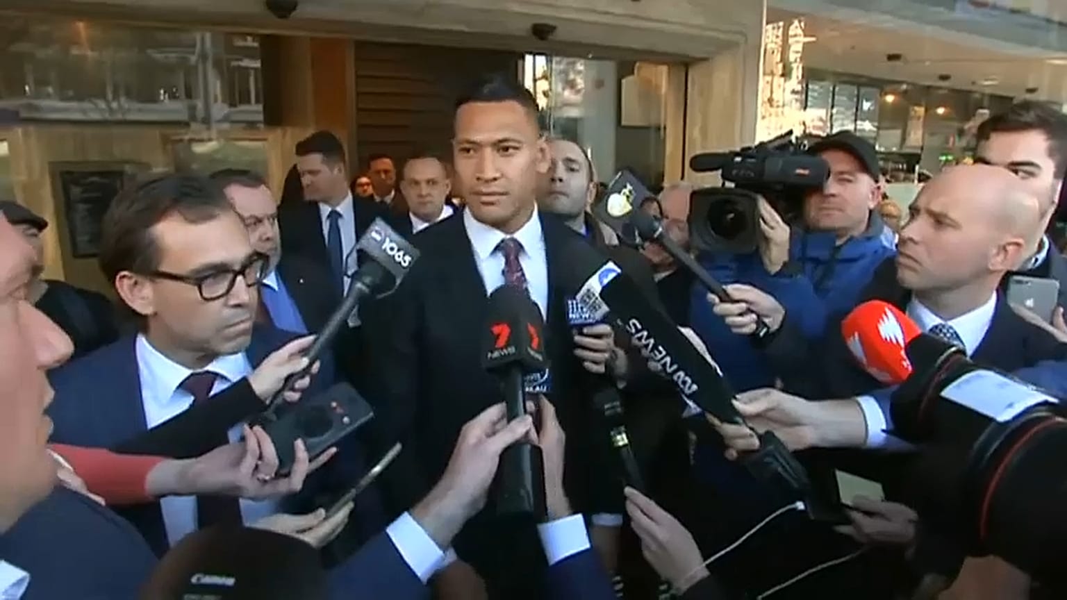 Australiens Rugby-Star Folau geht vor Gericht 