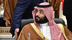 محمد بن سلمان خلال حضوره ختام قمة مجموعة العشرين