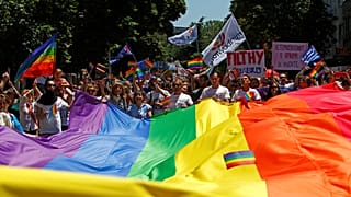 Il corteo di Skopje, dove si è svolta la prima edizione del Gay Pride nella storia della Macedonia del Nord