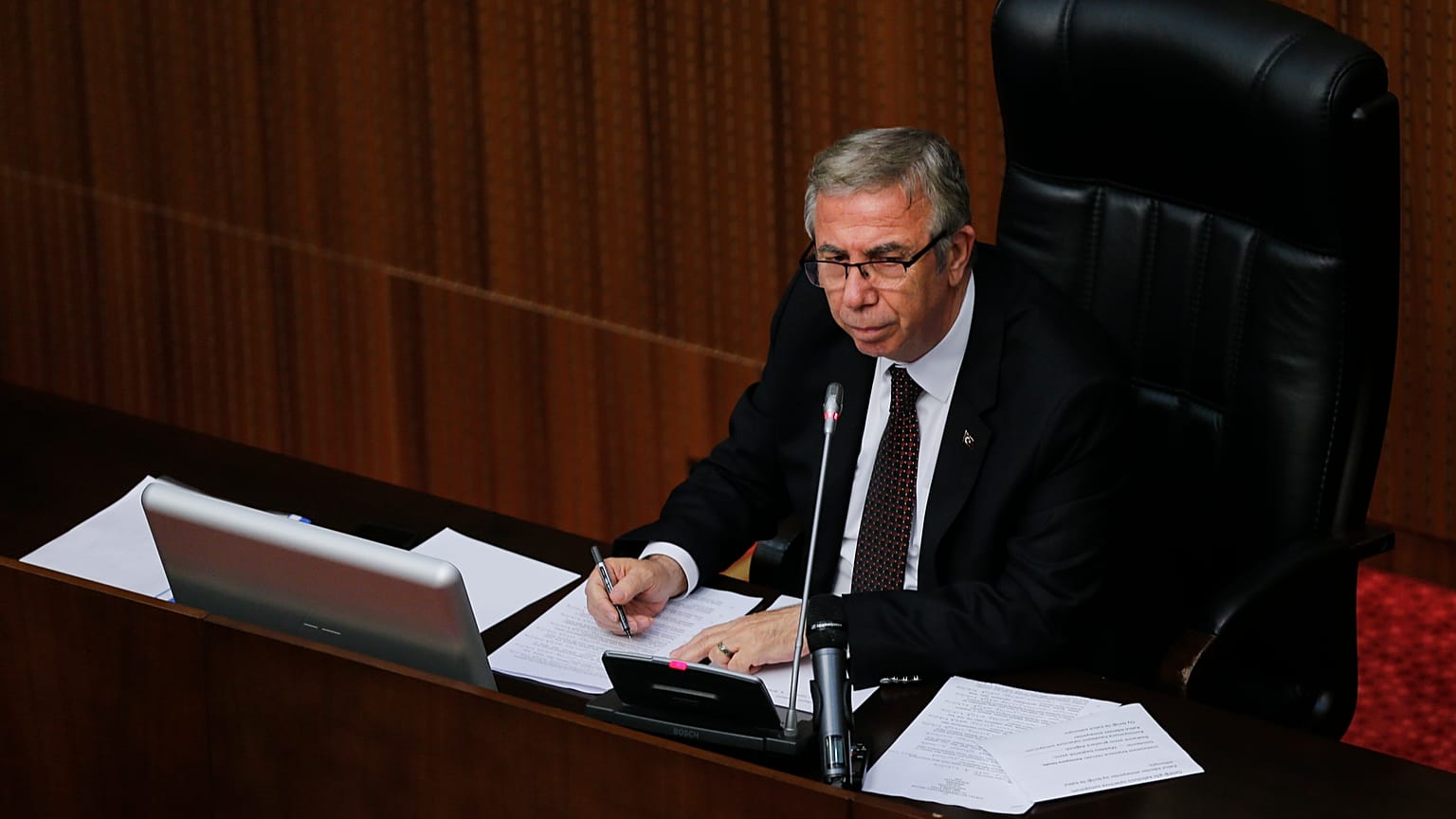 Mansur Yavaş: Belediyenin malları TOKİ'ye devredilmiş, bundan Ankara halkı zarar görüyor