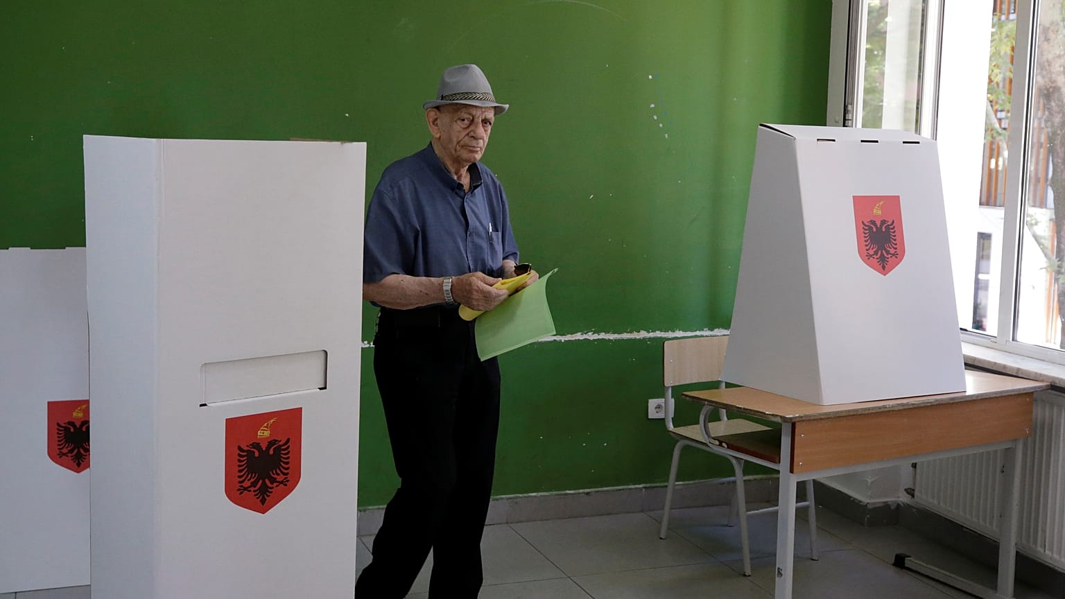 Κάλπες πόλωσης στην Αλβανία για την ανάδειξη δημάρχων