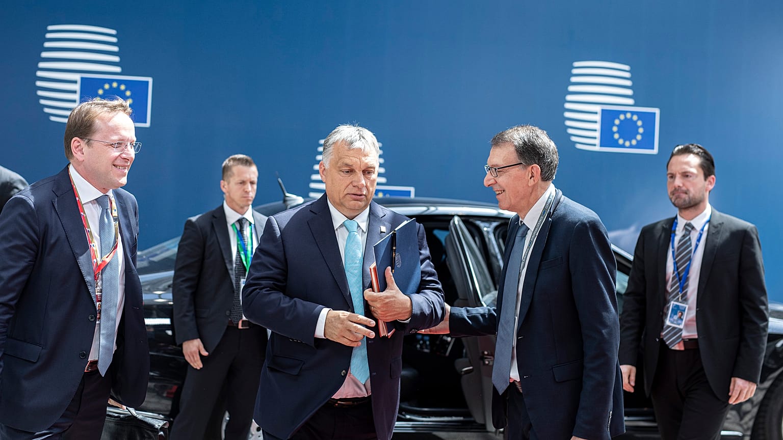 Orbán Viktor: történelmi  hiba lenne Timmermans támogatása