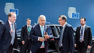 Orbán Viktor: történelmi  hiba lenne Timmermans támogatása