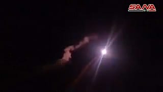 مقتل أربعة سوريين بينهم رضيع جراء هجوم صاروخي إسرائيلي