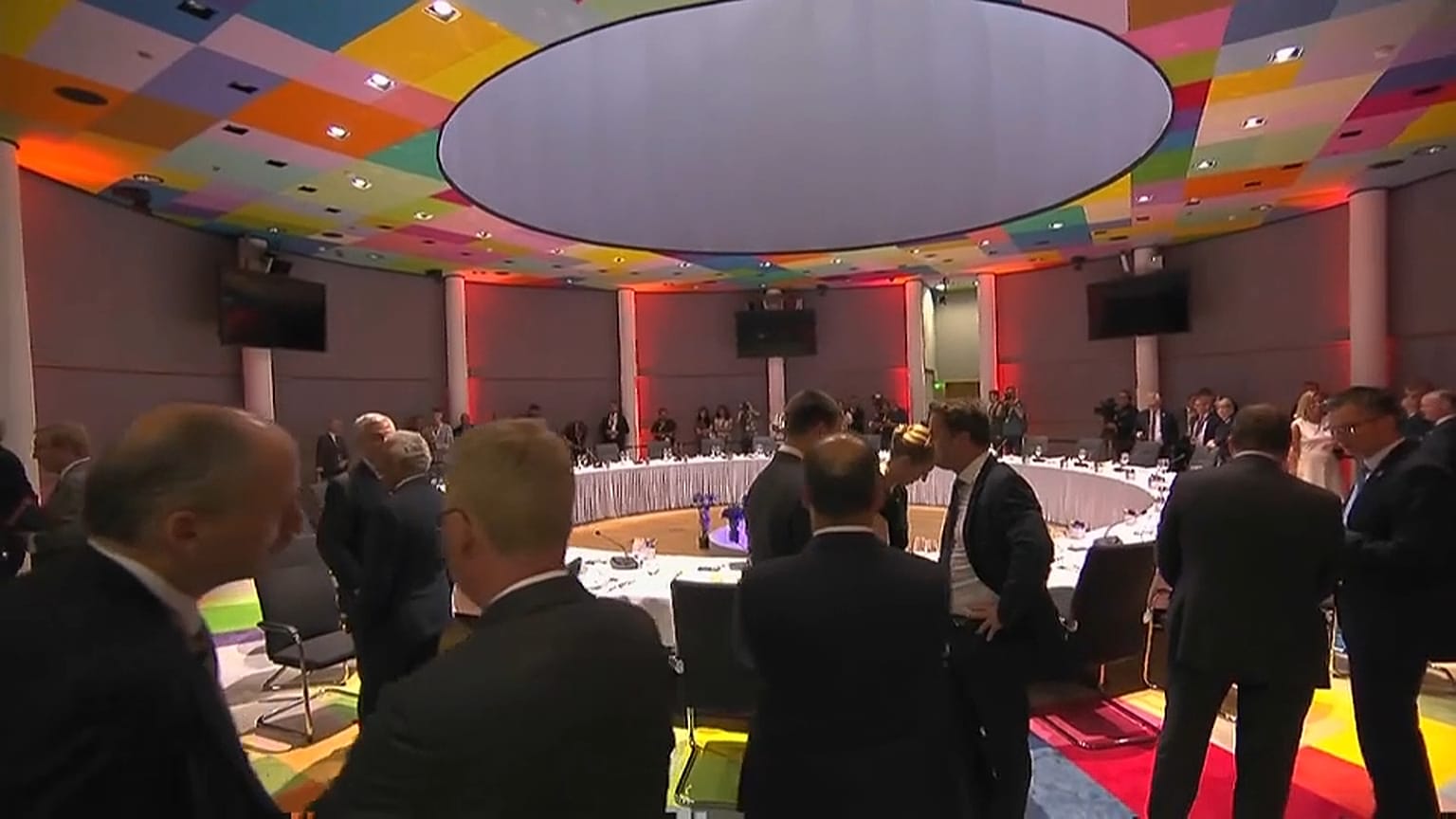 Keine Lösung im Postenstreit - EU-Gipfel auf Dienstag vertagt