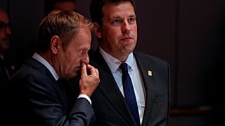 Másodszorra is felfüggesztették az uniós csúcsot