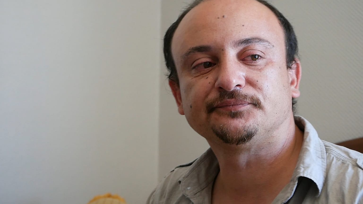 Kiralık katilin elinden kaçtı, eşi hapiste, kızı koruyucu ailede: Fransa'nın konuştuğu Türk aile