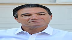جوزيف (يوسي) كوهين رئيس جهاز المخابرات الإسرائيلي (الموساد) في صورة من أرشيف رويترز.