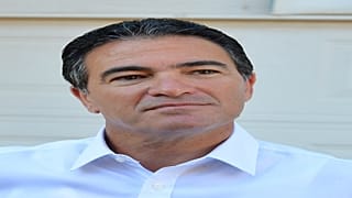 جوزيف (يوسي) كوهين رئيس جهاز المخابرات الإسرائيلي (الموساد) في صورة من أرشيف رويترز.