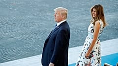 Trump és felesége a 2017. július 14-én tartott megemlékezésen Franciaország nemzeti ünnepén