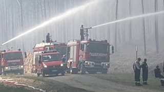 Kampf den Flammen in Mecklenburg: Bundeswehr rückt an