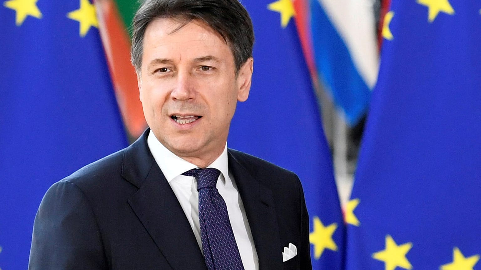 Róma meghátrált és kevesebb költségvetési hiánnyal számol