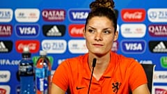 L'olandese Dominque Bloodworth. 24 anni, Gioca nel Wolfsburg, ruolo difensore. 