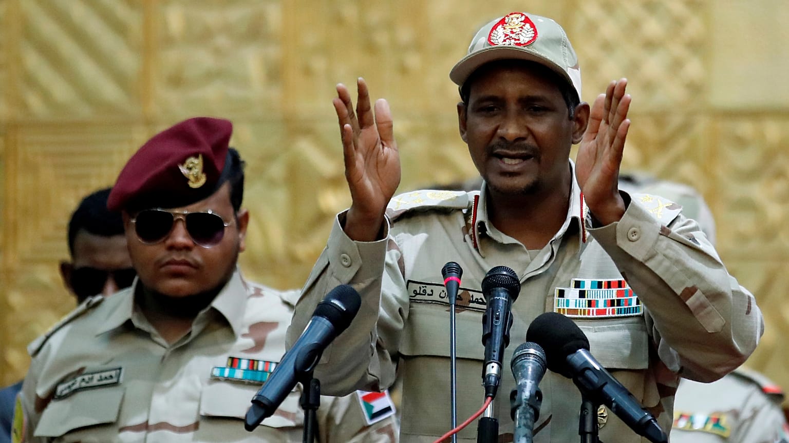 اللواء محمد حمدان دقلو نائب رئيس المجلس العسكري السوداني