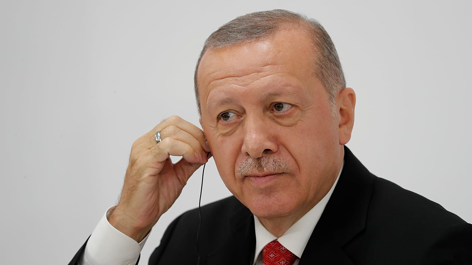 أردوغان: امتناع أمريكا عن تسليم طائرات إف-35 لتركيا هو سرقة 
