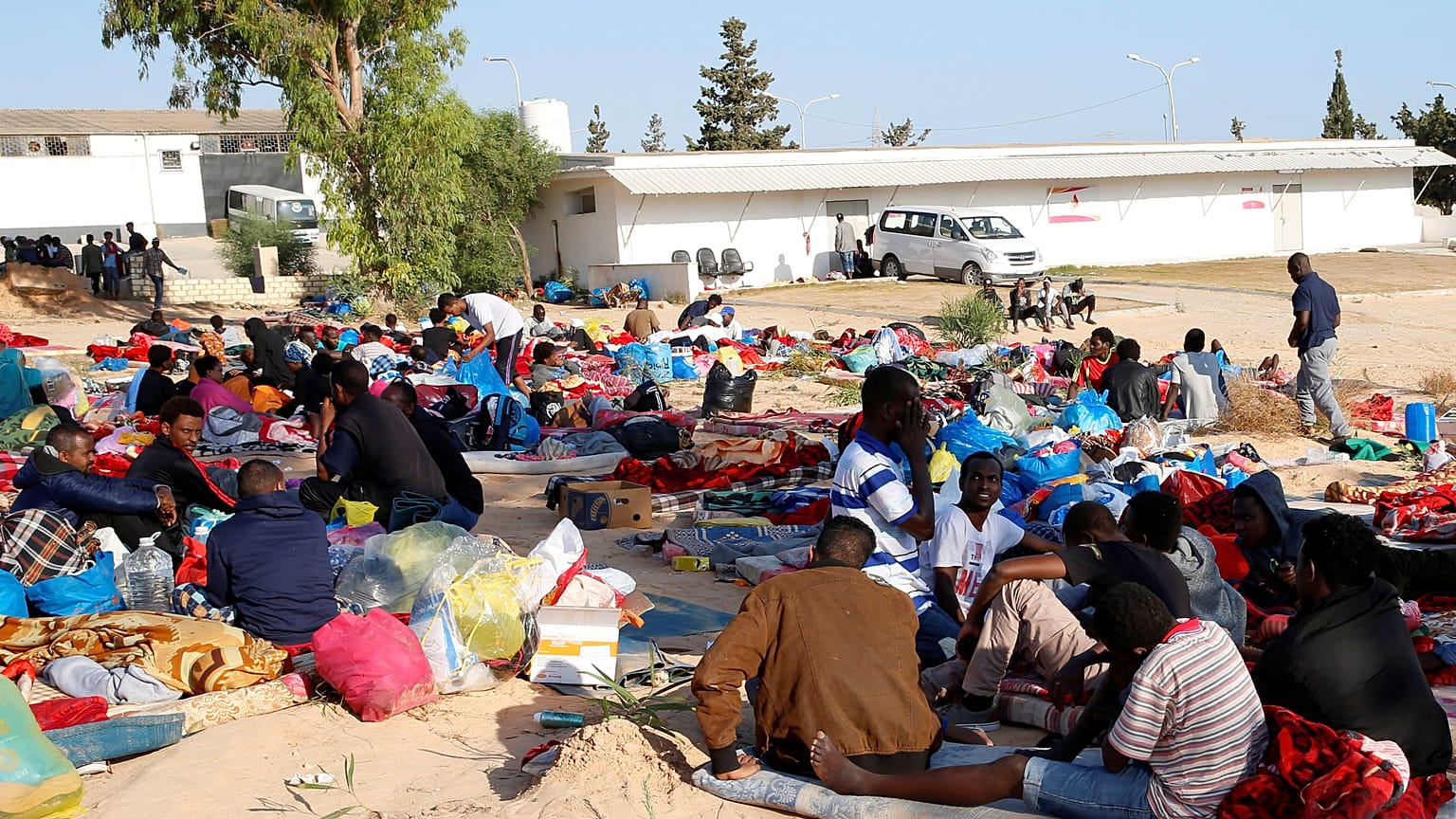 BM: 53 kişinin öldüğü hava saldırısından kaçan mültecilere ateş açıldı