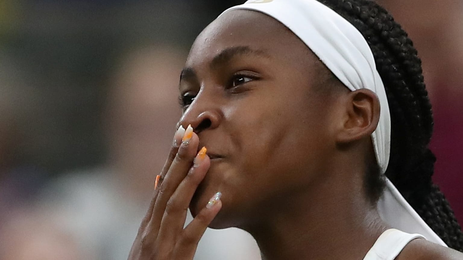 ABD'li 15 yaşındaki tenisçi Gauff, Wimbledon'da yıldızlara set vermeden rekor kırdı