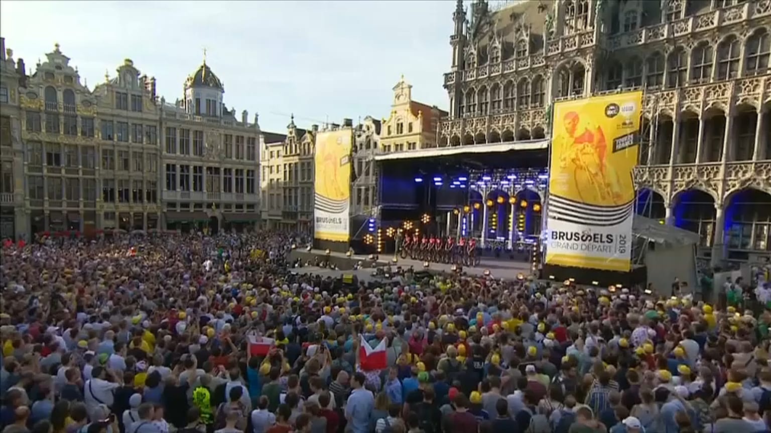 Tributo del Tour de Francia a Merckx y al 'jersey amarillo' en Bruselas