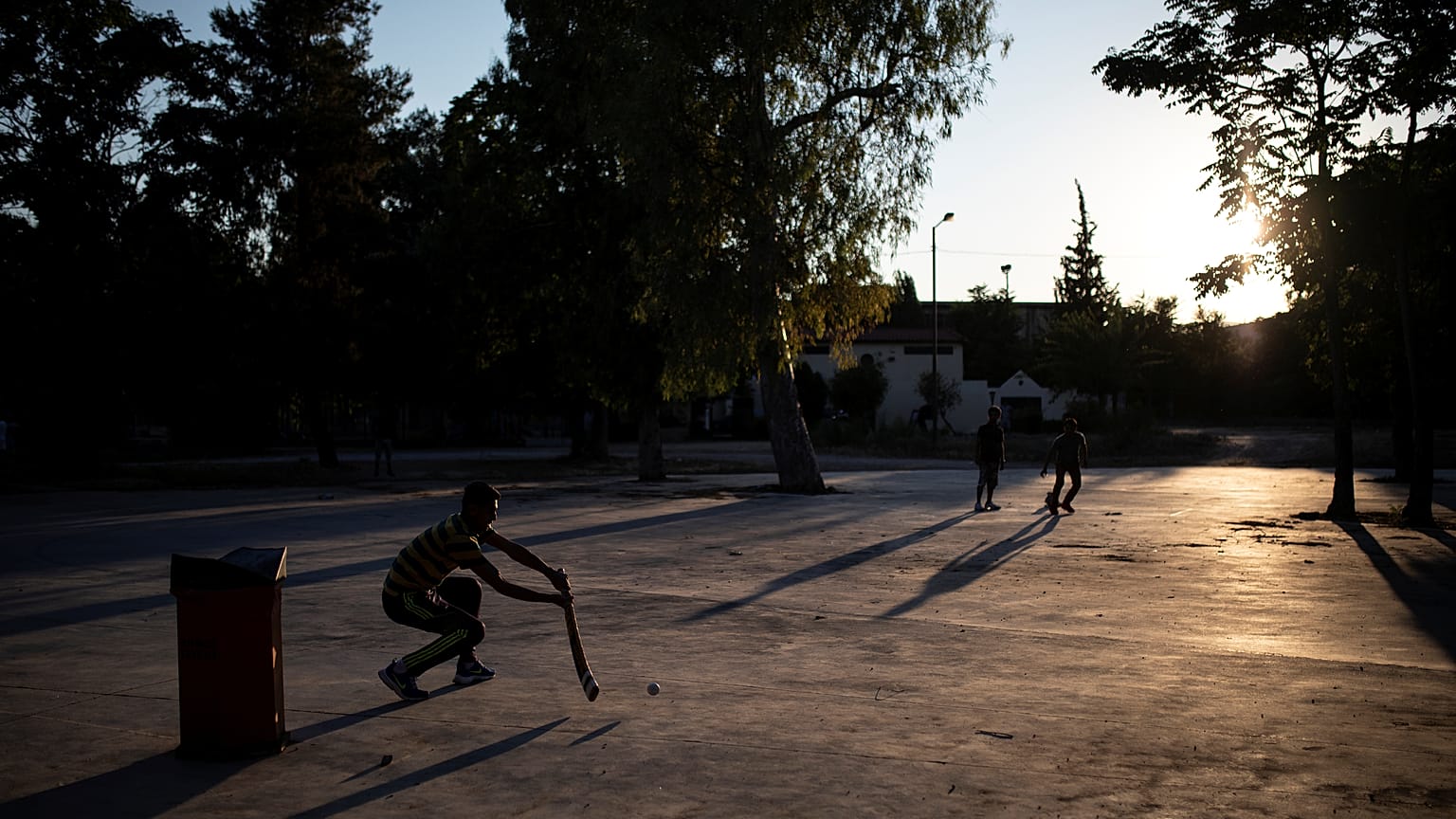 Ελλάδα: Οι Πακιστανοί μετανάστες μας γνωρίζουν το street cricket!