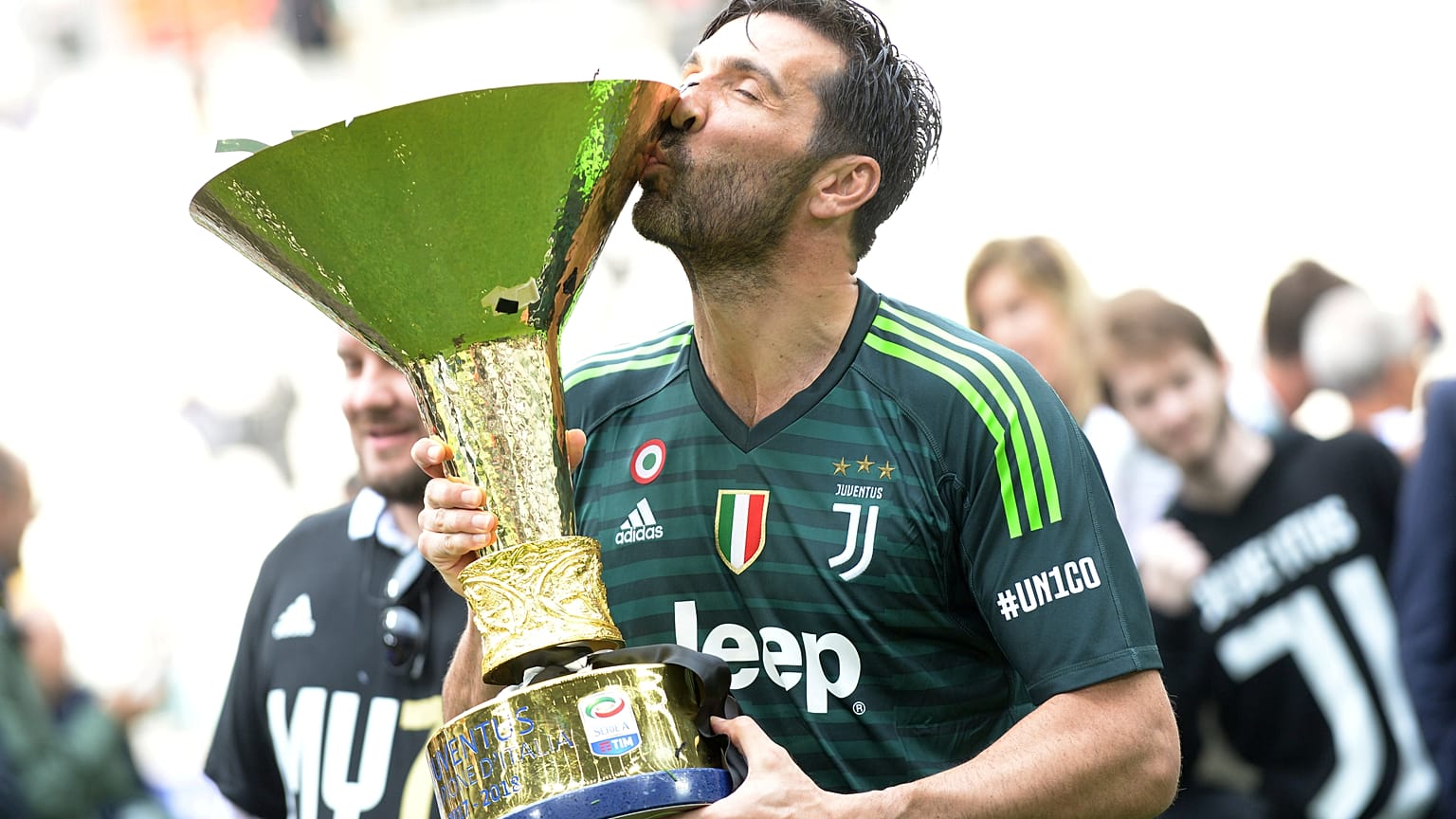 Gianluigi Buffon újra a Juventusban