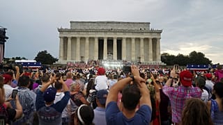 Trump presume de poderío militar en la fiesta del 4 de julio