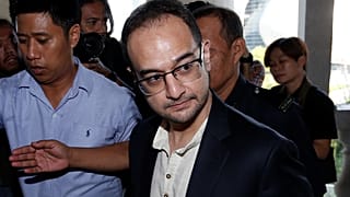 Malezya'da yolsuzluk skandalı: Eski Başbakan Rezak'ın üvey oğlu Rıza hakim karşısında