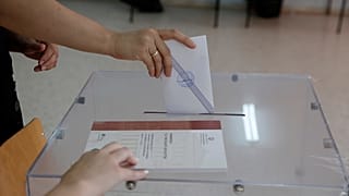 Εκλογές 2019: Αντίστροφη μέτρηση για το κλείσιμο της κάλπης