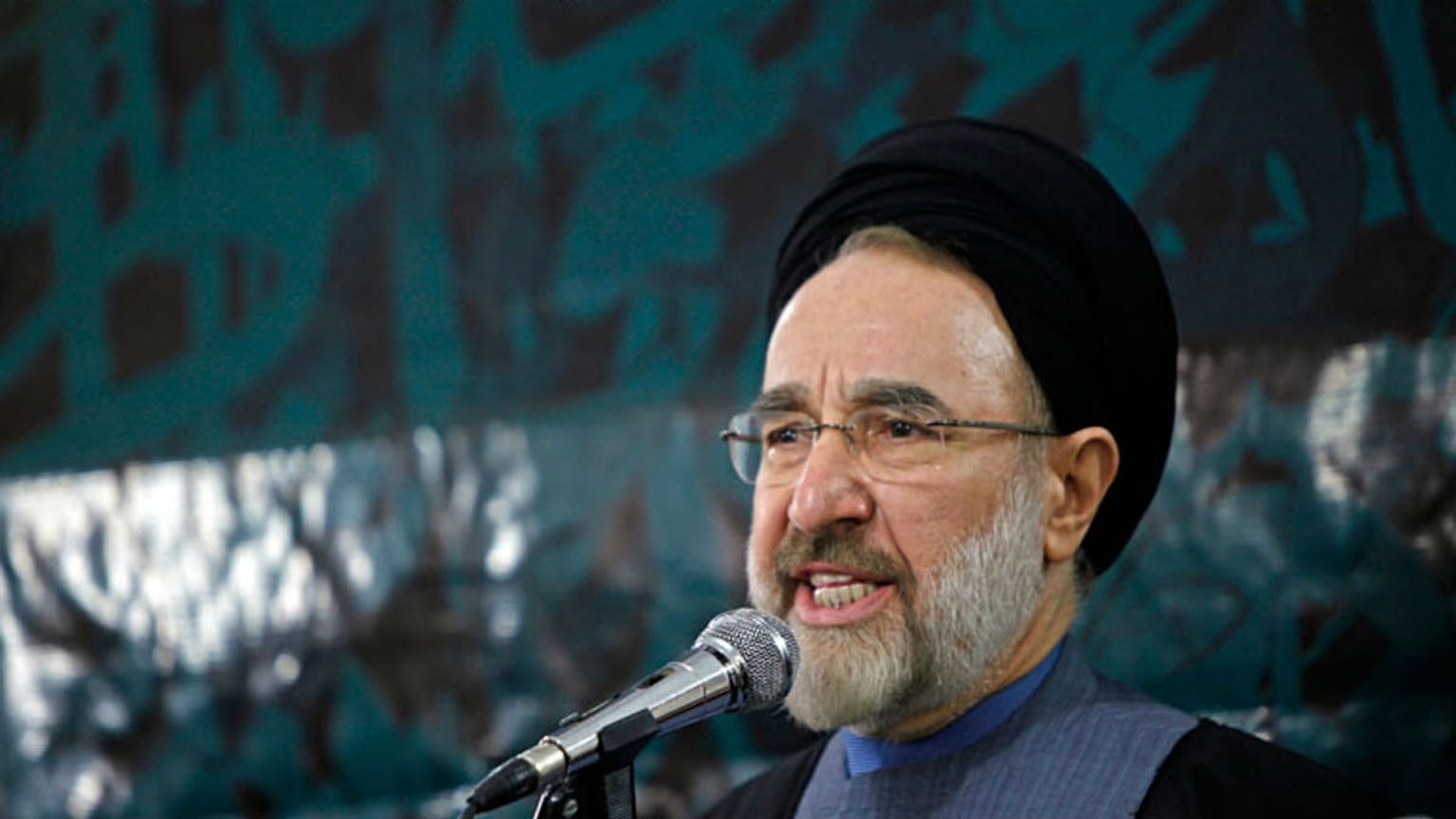 خاتمی: ممکن است خدایی نکرده براندازان موفق شوند