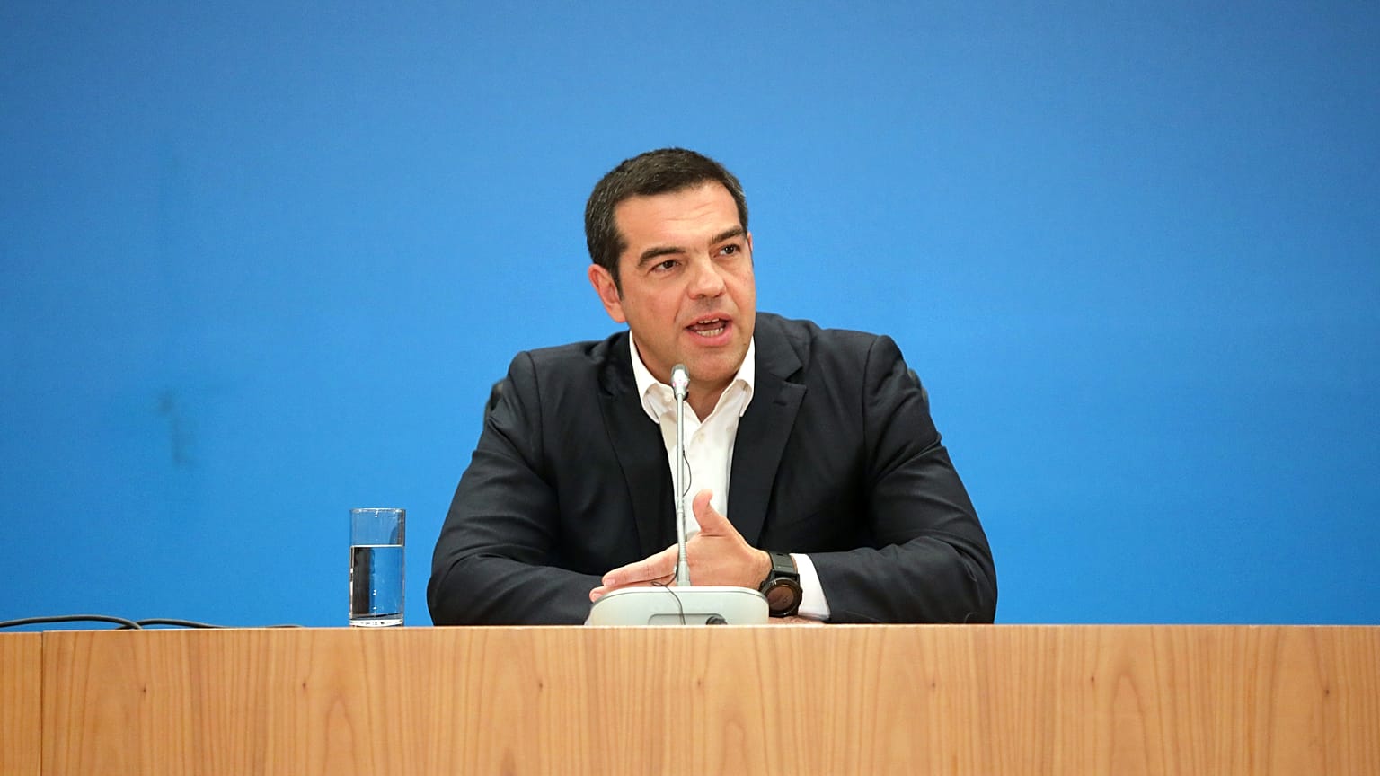 Τσίπρας: Θα συνεχίσουμε τον αγώνα πιο έμπειροι και πιο δυνατοί