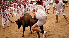Erst Nervenkitzel, dann Krankenhaus - Stiertreiben in Pamplona