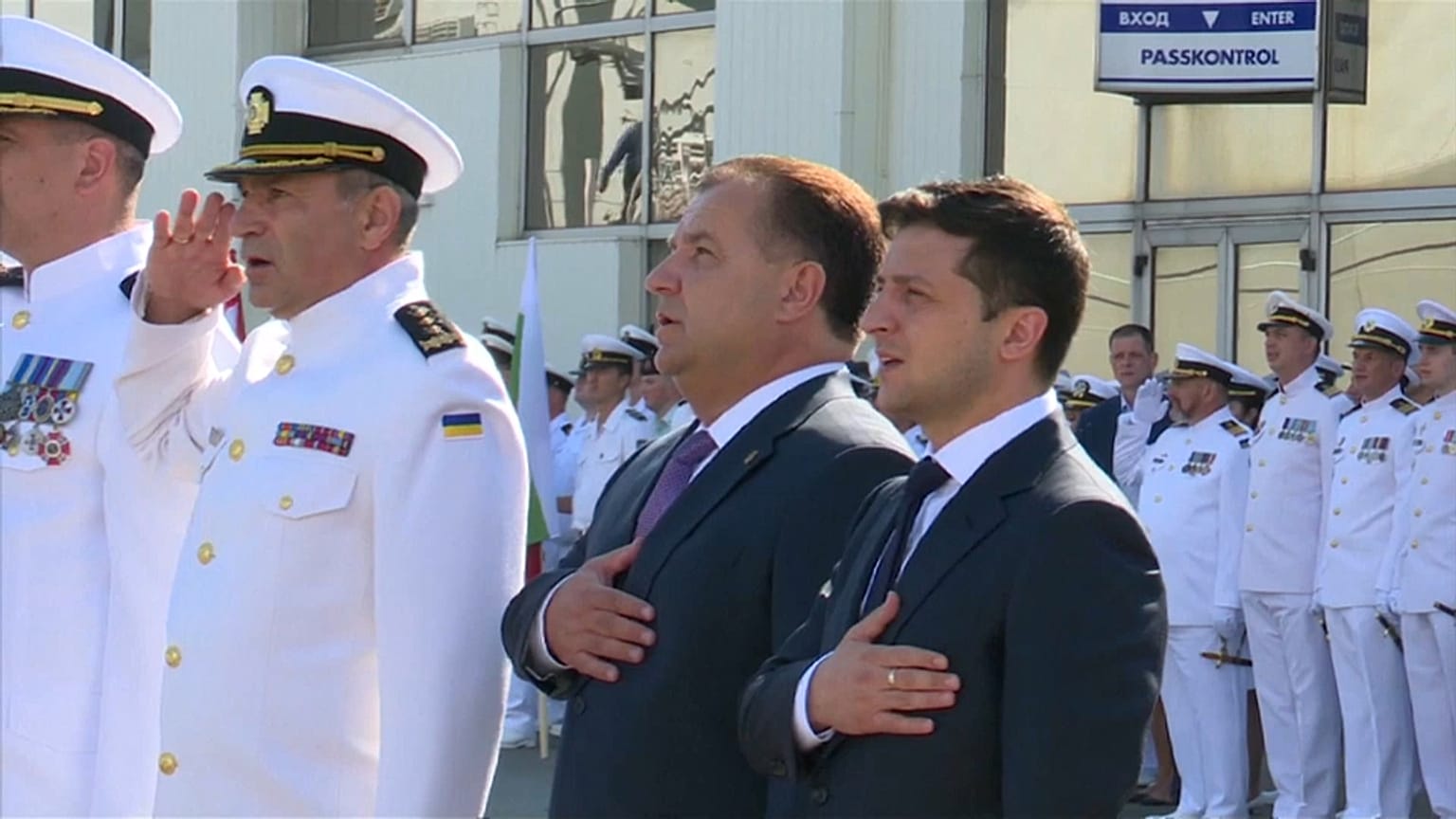 Donbass: il presidente ucraino Zelenskiy chiede un tavolo alla Russia