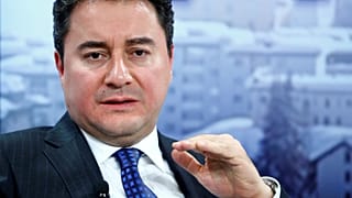 حليف سابق لأردوغان يستقيل من الحزب الحاكم