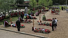 Denizaltı yangınında hayatını kaybeden Rus askerler toprağa verildi. Saint Petersburg / Rusya