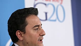 Νέο πλήγμα για Ερντογάν: Παραιτήθηκε ο Μπαμπατζάν