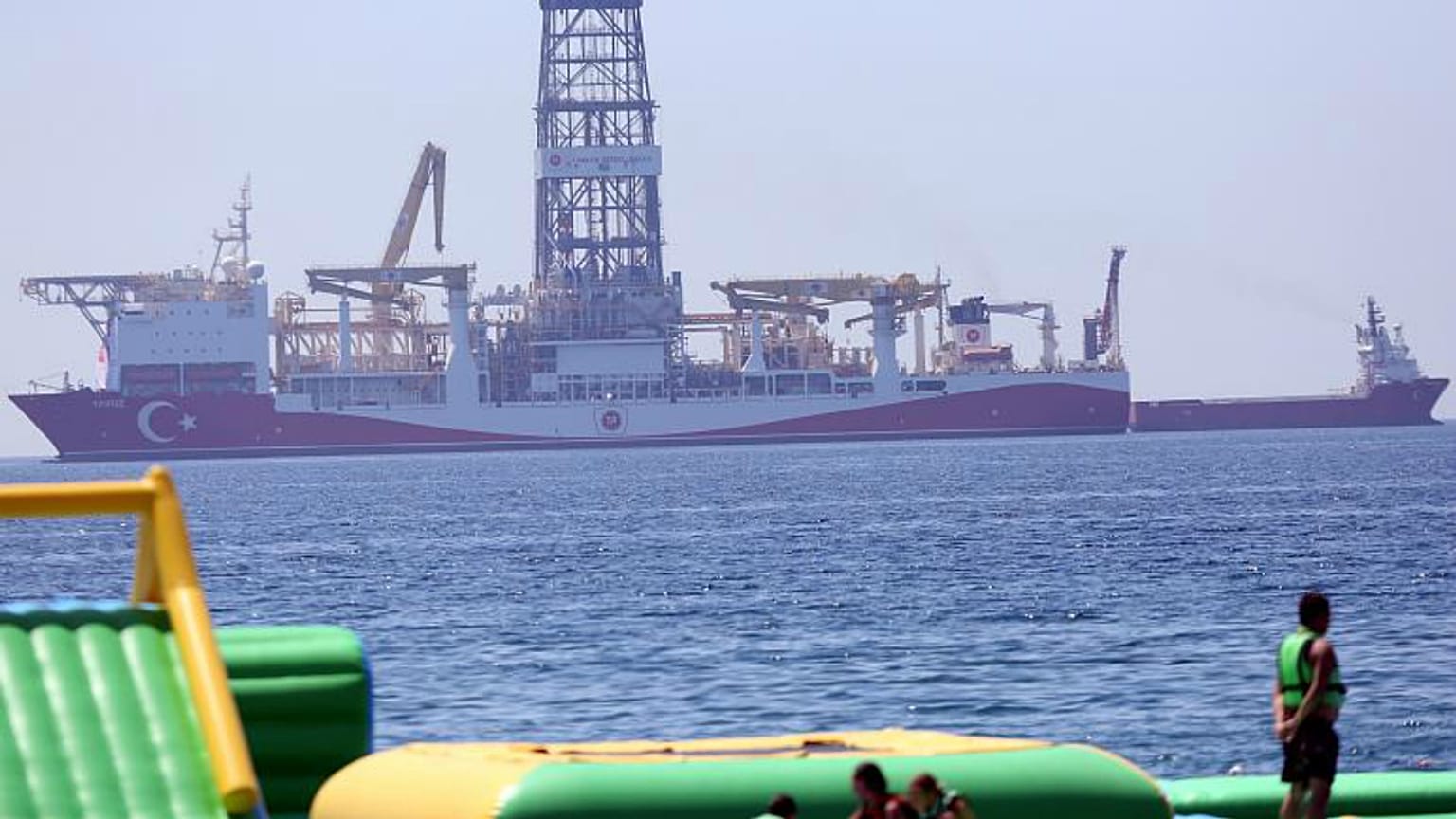 AB: Türkiye, Doğu Akdeniz'de sondaj faaliyetleriyle Kıbrıs'ın egemenliğini ihlal ediyor