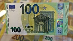 اليورو يتراجع إلى أدنى مستوى أمام الدولار منذ 3 أسابيع 