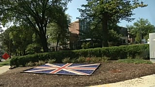 Folytatódik az amerikai-brit sértegetőverseny