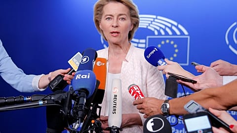 Ursula von der Leyen makes rounds through political groups, tries to gain support