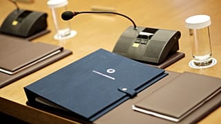 Φάκελος του πρωθυπουργού Κυριάκου Μητσοτάκη στο πρώτο υπουργικό συμβούλιο στ