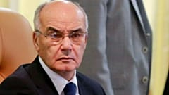 Cezayir'de eski Sanayi Bakanı Yusfi yolsuzluk iddiasıyla gözaltına alındı