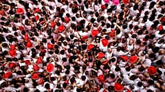 A San Fermín fesztivál látogatói - KÉPÜNK CSUPÁN ILLUSZTRÁCIÓ