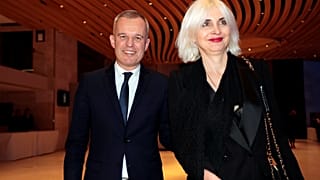 Nő a botrány a közpénzből gazdagodó francia környezetvédelmi miniszter feje felett