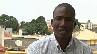 "A polícia devia trabalhar connosco para lidar com o problema dos meninos de rua"